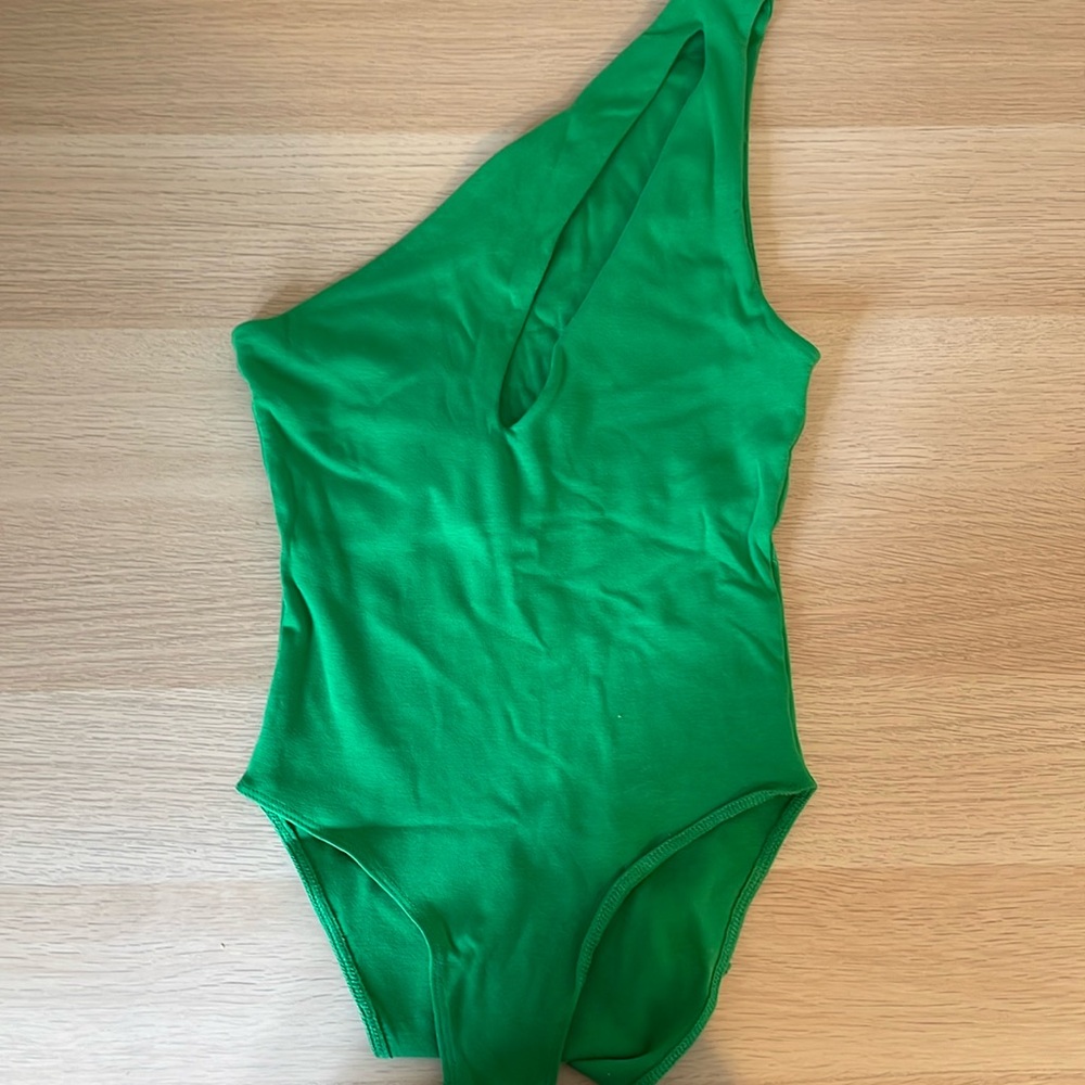 Green Zara one shoulder bodysuit. Size small.